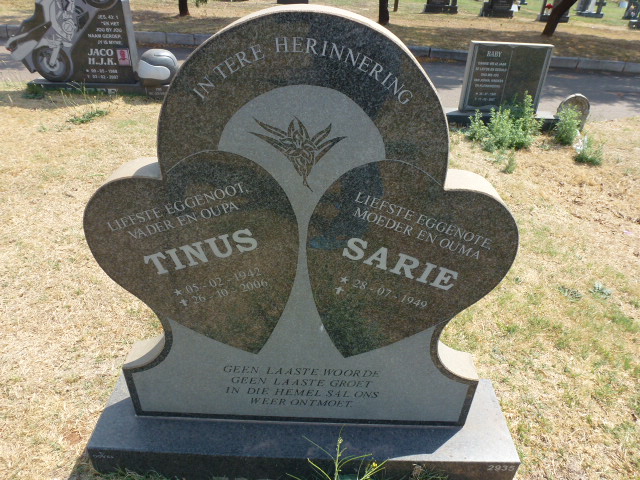 ? Tinus 1942-2006 &amp; Sarie 1949-
