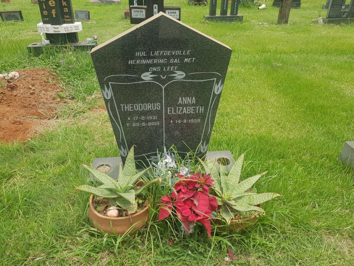 ? Theodorus 1931-2001 &amp; Anna Elizabeth 1939-