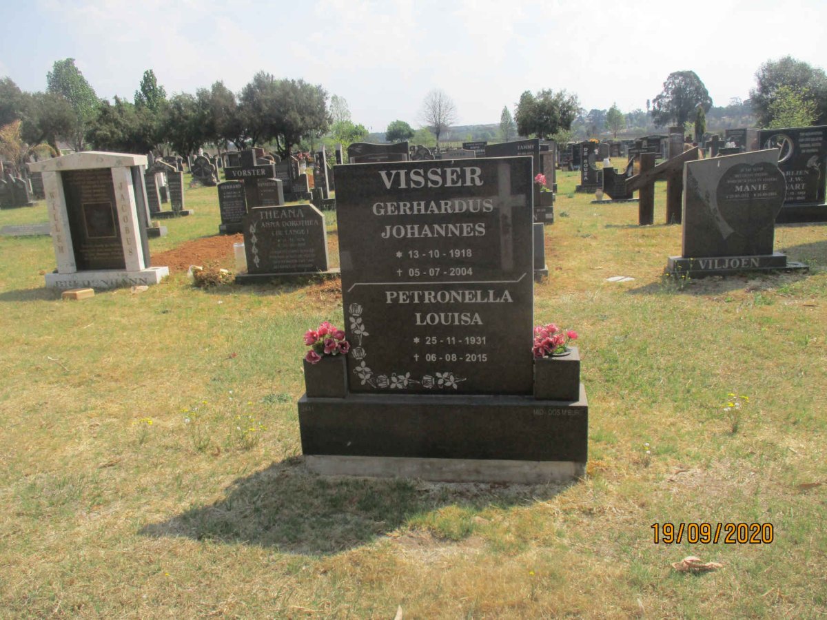 VISSER Gerhardus Johannes 1918-2004 &amp; Petronella Louisa 1931-2015