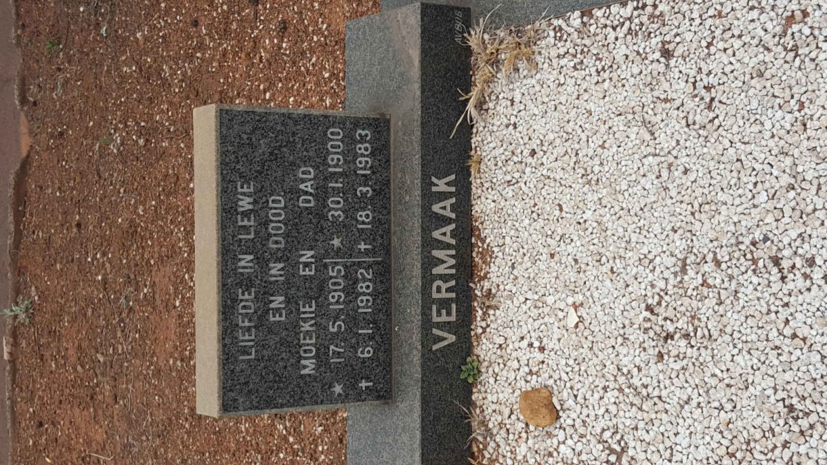 VERMAAK Dad 1900-1983 &amp; Moekie 1905-1982