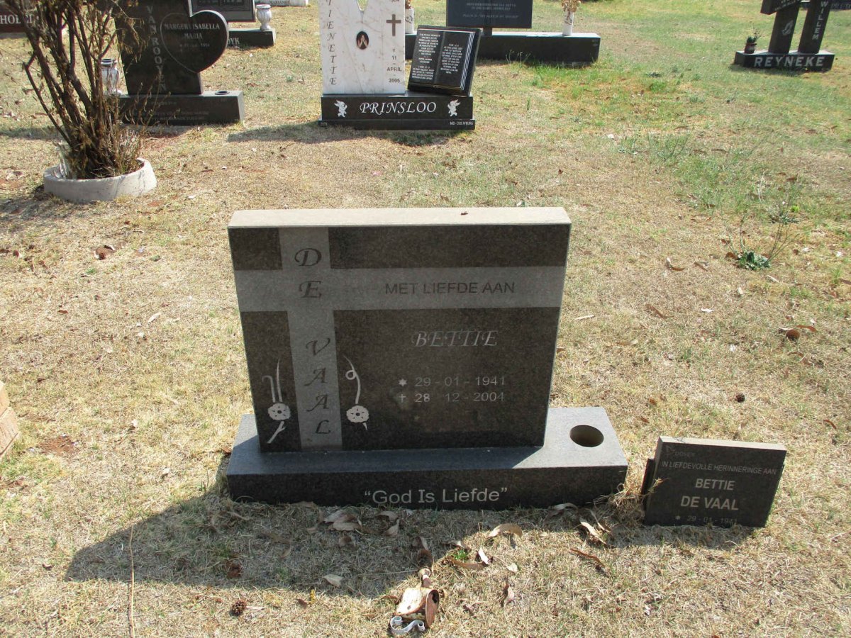 VAAL Bettie, de 1941-2004 #1