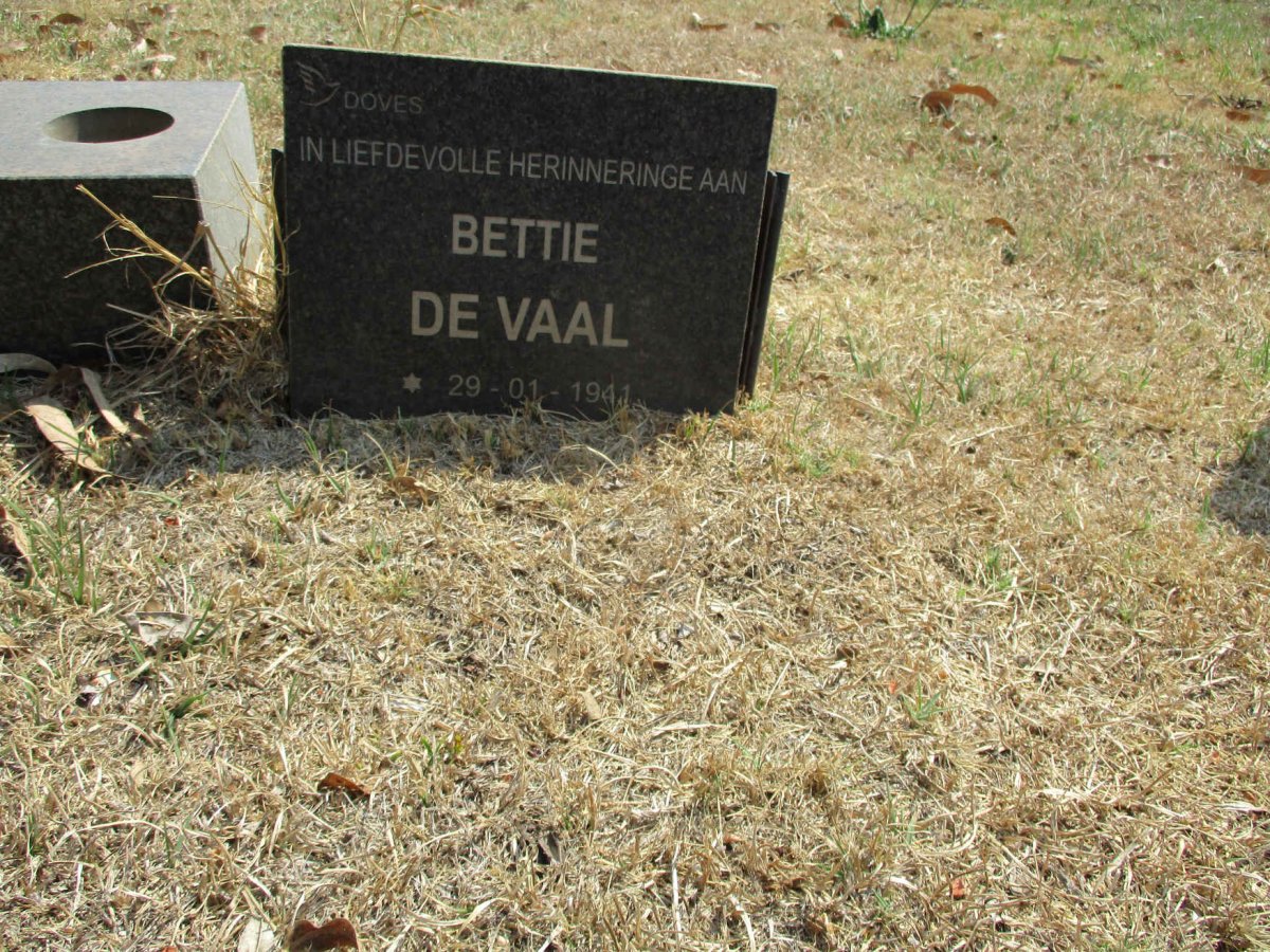 VAAL Bettie, de 1941-2004 #2