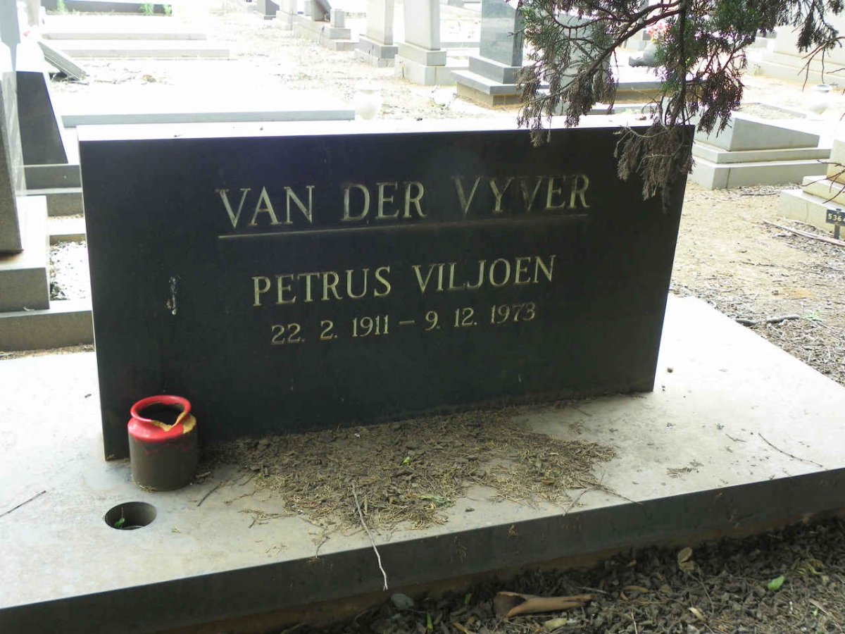 VYVER Petrus Viljoen, van der 1911-1973