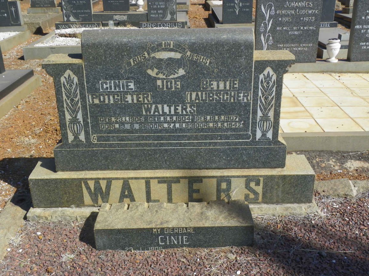 WALTERS Joe 1904-1993 :: WALTERS Cinie POTGIETER 1906-1996 :: WALTERS Bettie LAUBSCHER 1907-1942 #2