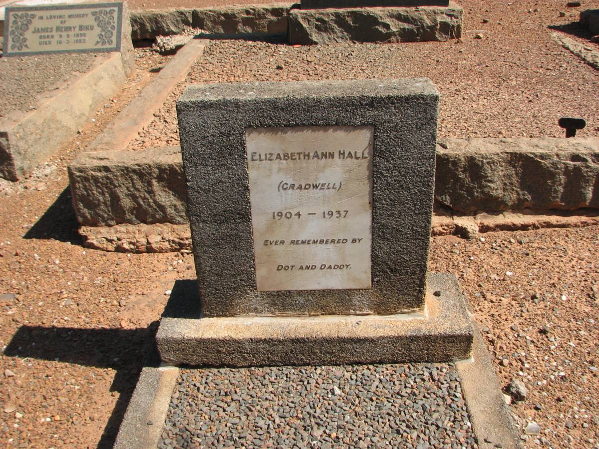HALL Elizabeth Ann nee GRADWELL 1904-1937