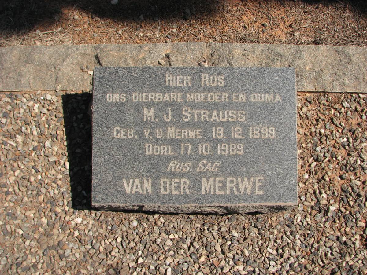 MERWE C.J., van der 1895-1920 & M.J. STRAUSS, voorheen VAN DER MERWE nee VAN DER MERWE 1899-1989 :: ? Marie 1929-1983 #2