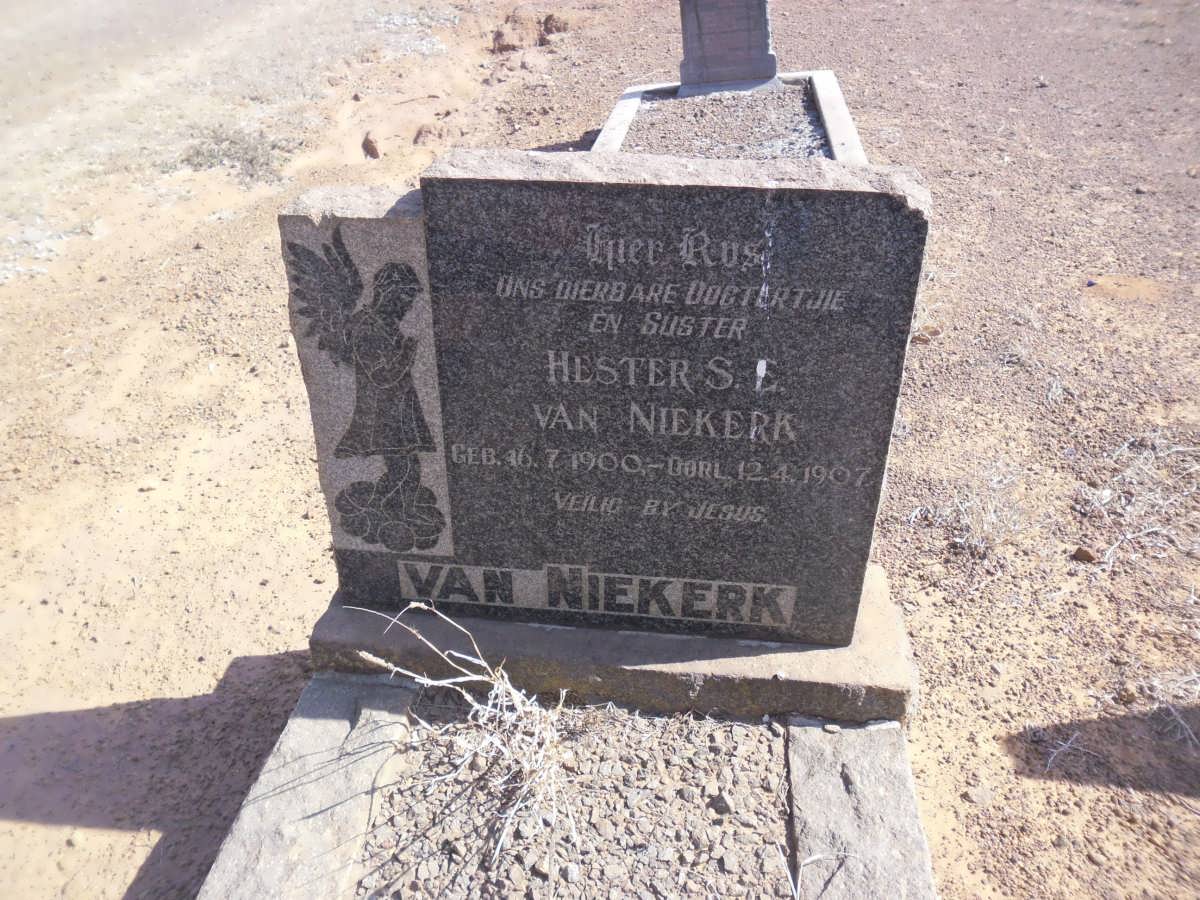 NIEKERK Hester S.E., van 1900-1907