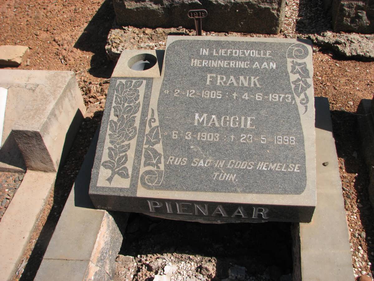 PIENAAR Frank 1905-1973 &amp; Maggie 1903-1998
