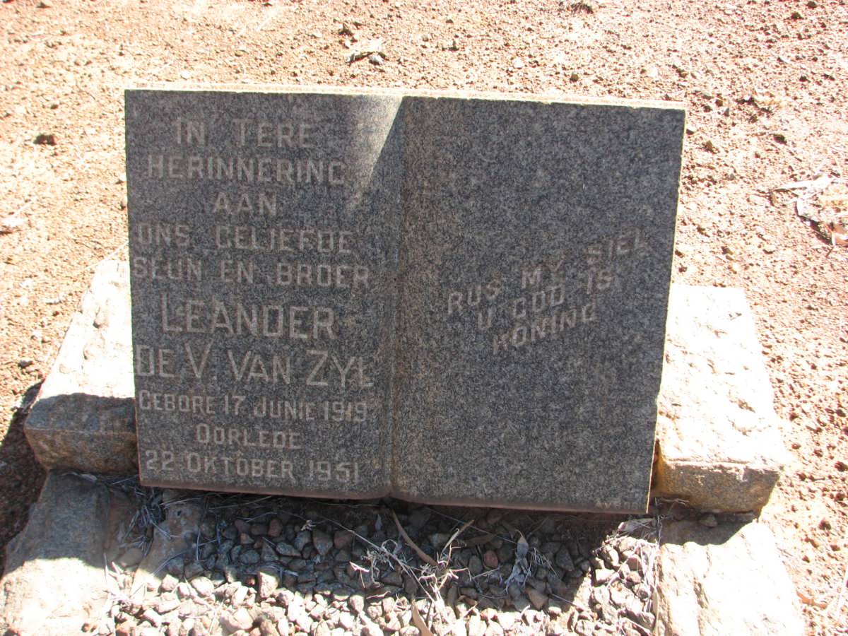ZYL Leander De V., van 1919-1951