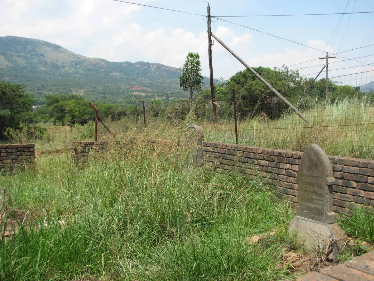 1. Overview inside the cemetery
