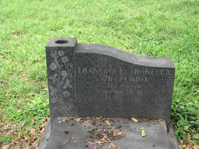 HEYNEKE Francina Petronella Wilhelmina nee BURGER -1960