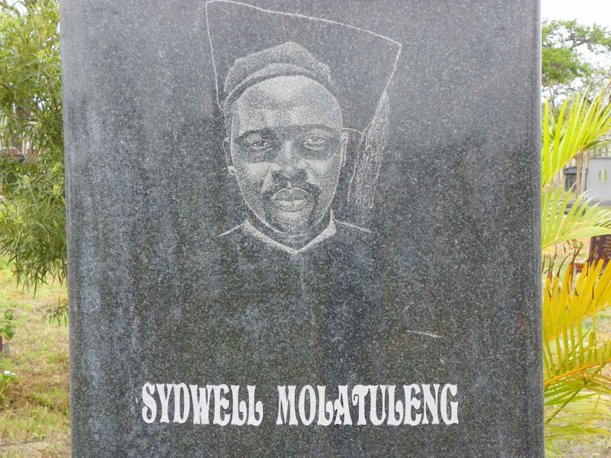 MOLATULENG Sydwell