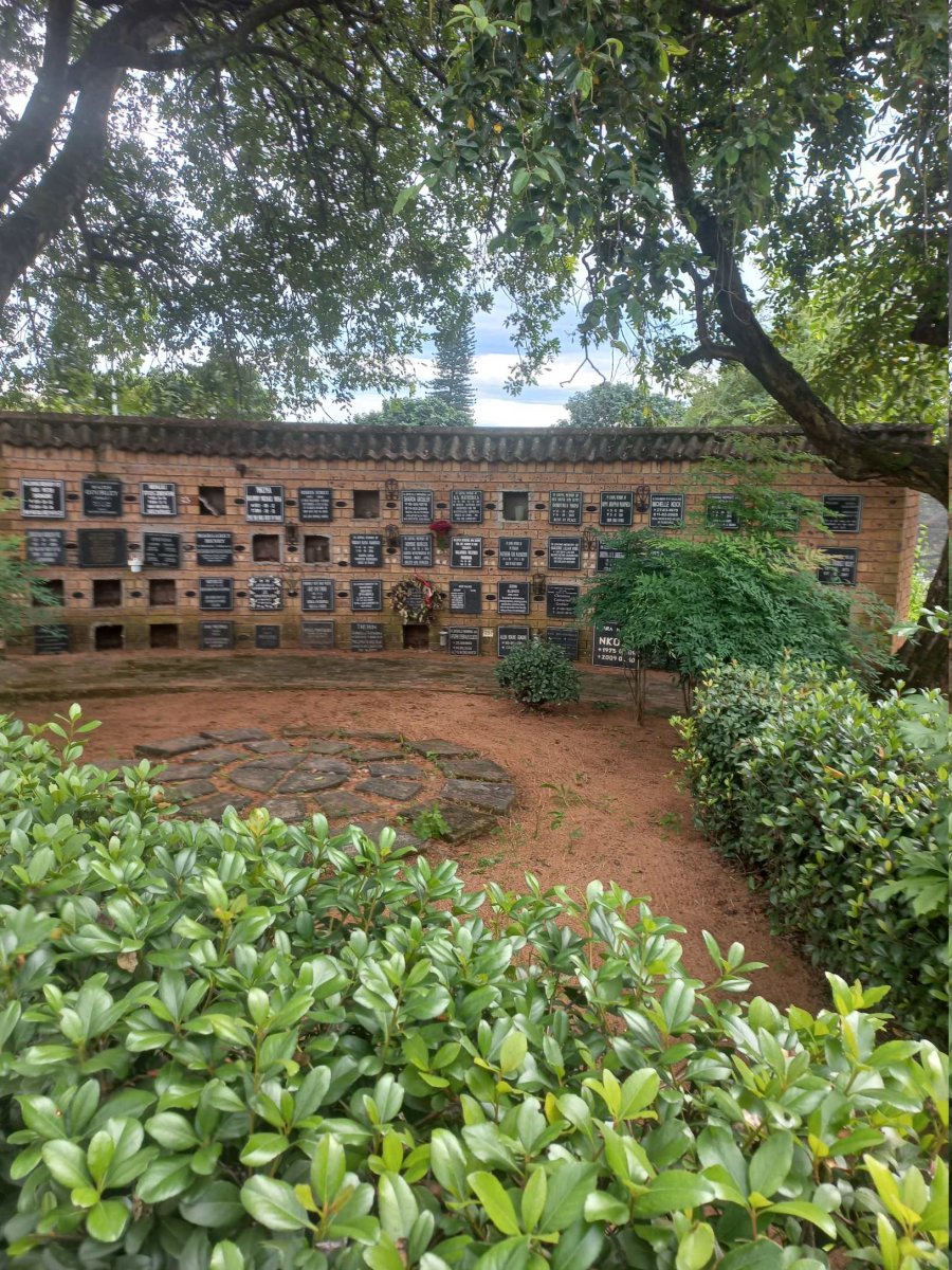 4. Oorsig/Overview - Memorial Wall