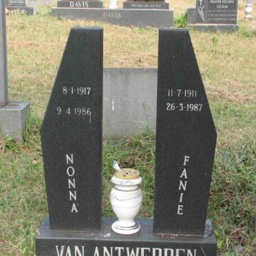 ANTWERPEN Fanie, van 1911-1987 &amp; Nonna 1917-1986