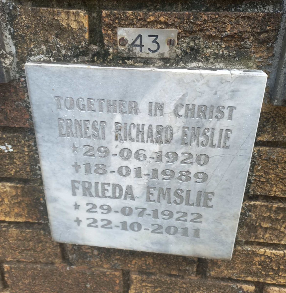 EMSLIE Ernest Richard 1920-1989 & Frieda 1922-2011