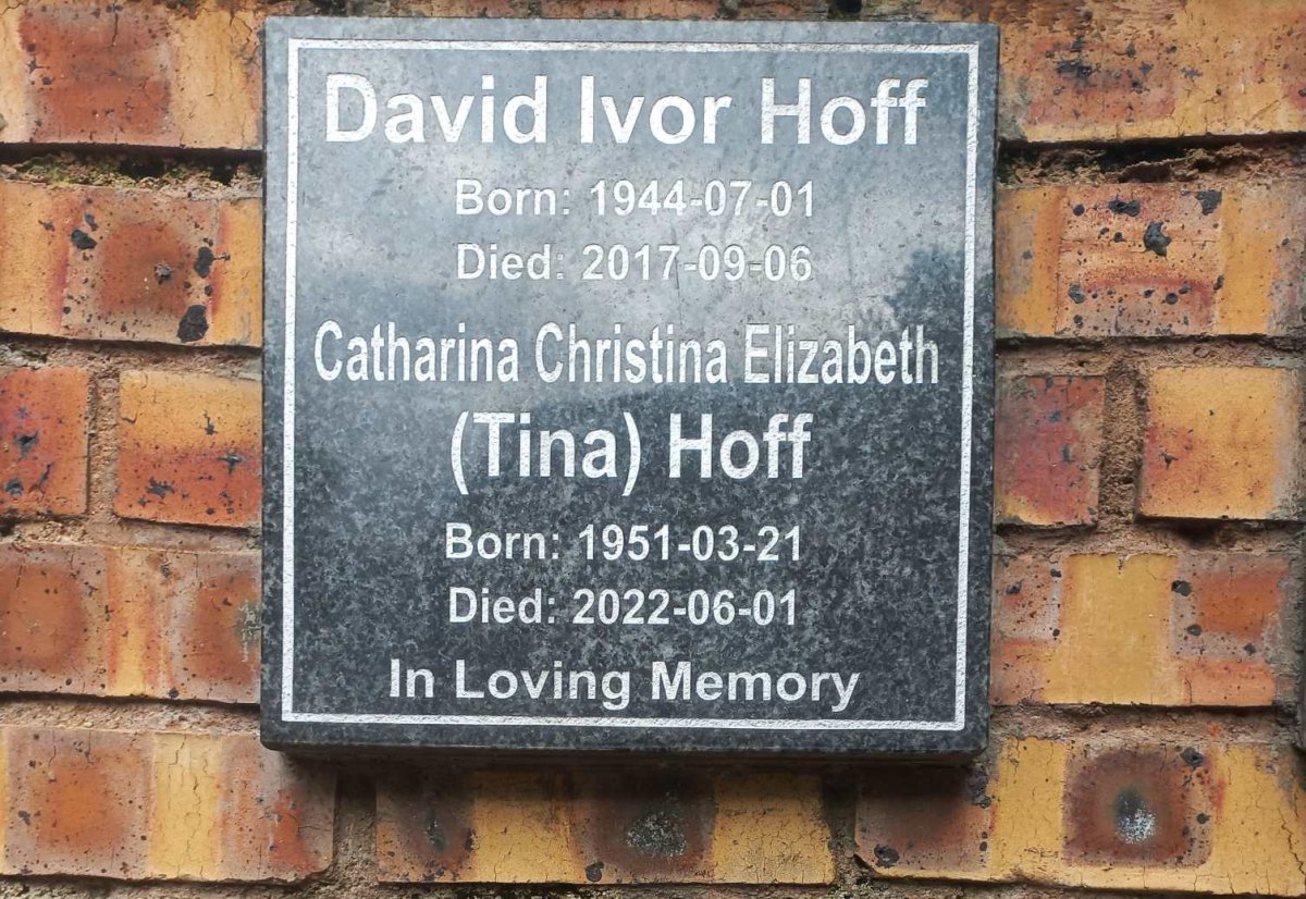 HOFF David Ivor 1944-2017 & Catharina Christina Elizabeth 1951-2022