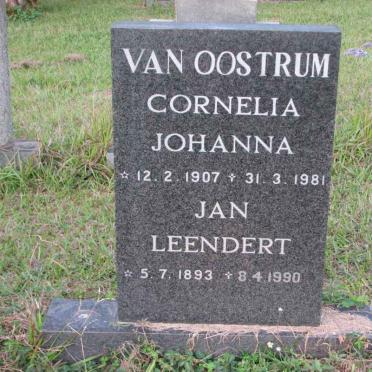 OOSTRUM  Jan Leendert, van 1893-1990 &amp; Cornelia Johanna 1907-1981