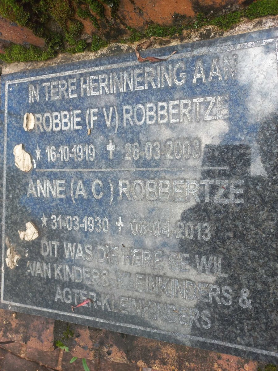 ROBBERTZE F.V. 1919-2003 & A.C. 1930-2013