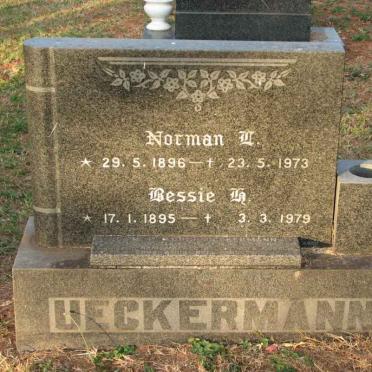 UECKERMANN Norman L. 1896-1973 &amp; Bessie H. 1895-1979
