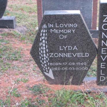 ZONNEVELD Lyda 1940-2000