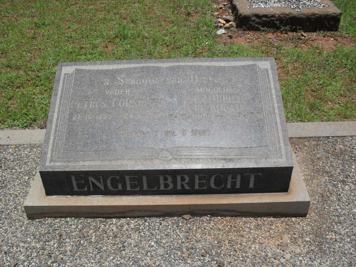 ENGELBRECHT Petrus Cornelius 189?-1961 &amp; Gertruida Elizabeth 190?-1981