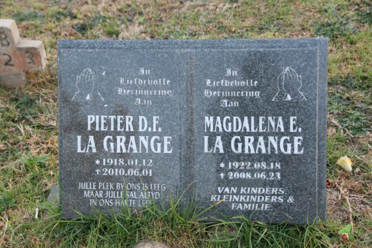 GRANGE Pieter D.F. la 1918-2010 &amp; Magdalena E. 1922-2008