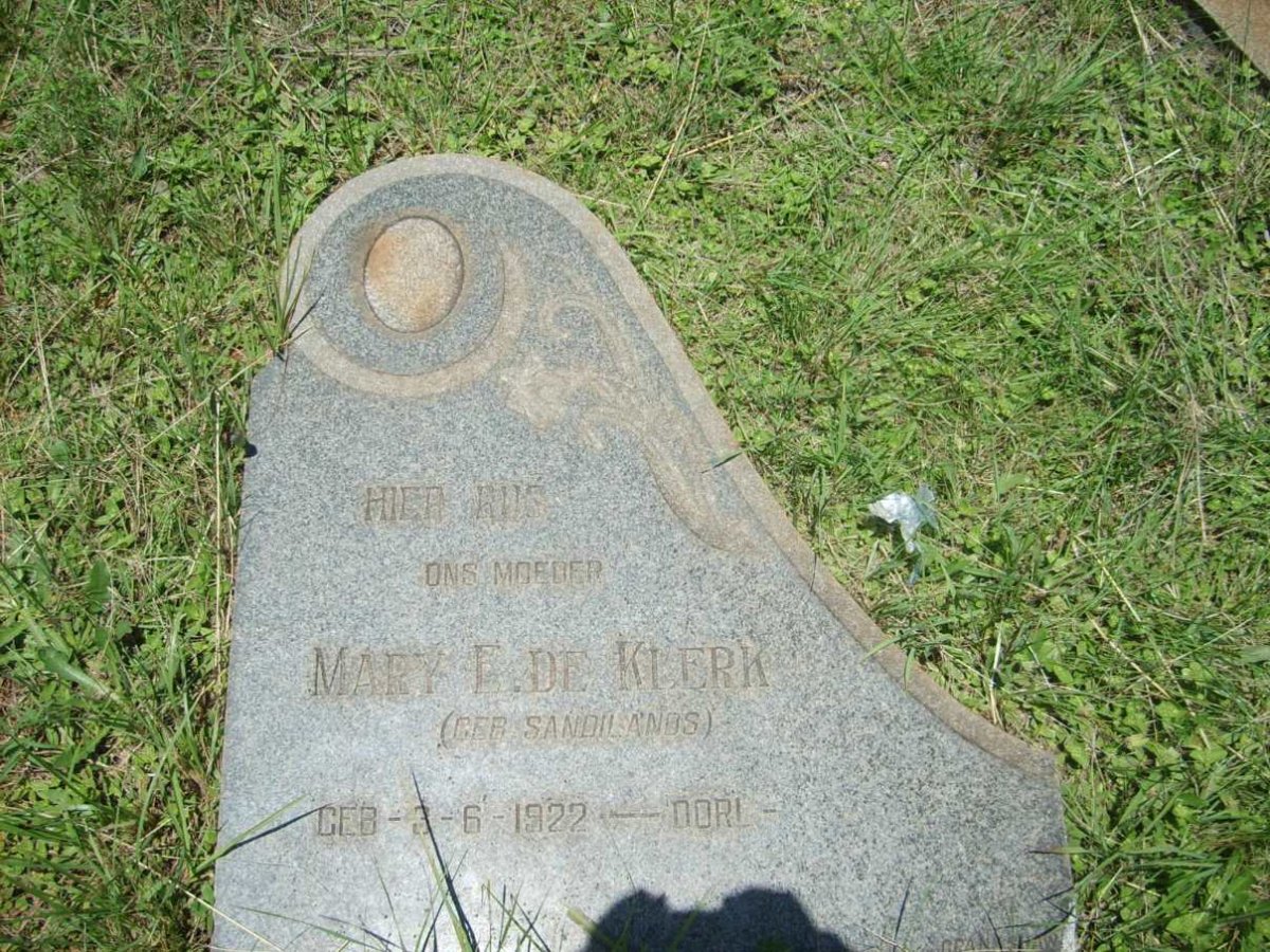 KLERK Mary E., de nee SANDILANDS 1922-
