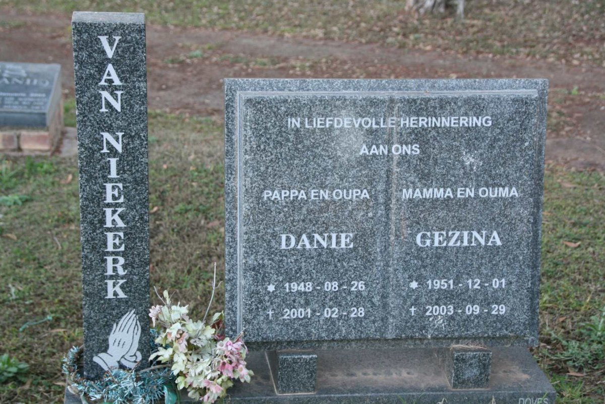 NIEKERK Danie, van 1948-2001 &amp; Gezina 1951-2003