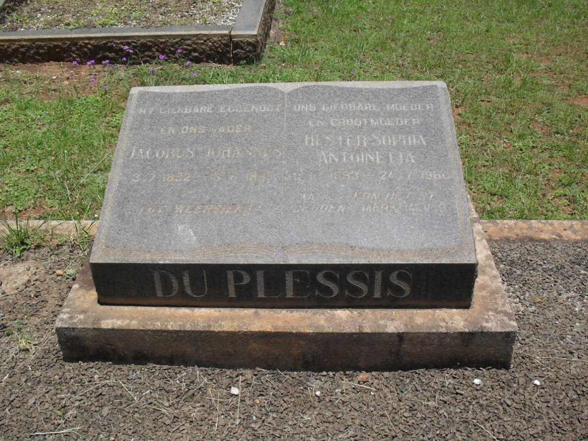 PLESSIS Jacobus Johannes, du 18?2-? &amp; Hester Sophia Antionette 1893-1980