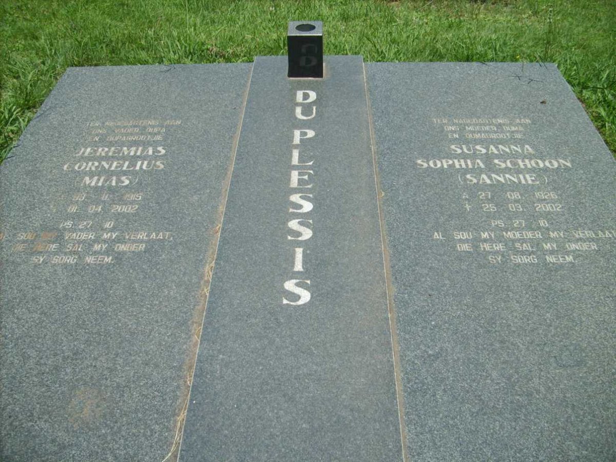 PLESSIS Jeremias Cornelius 1915-2002 &amp; Susanna Sophia SCHOON 1926-2002