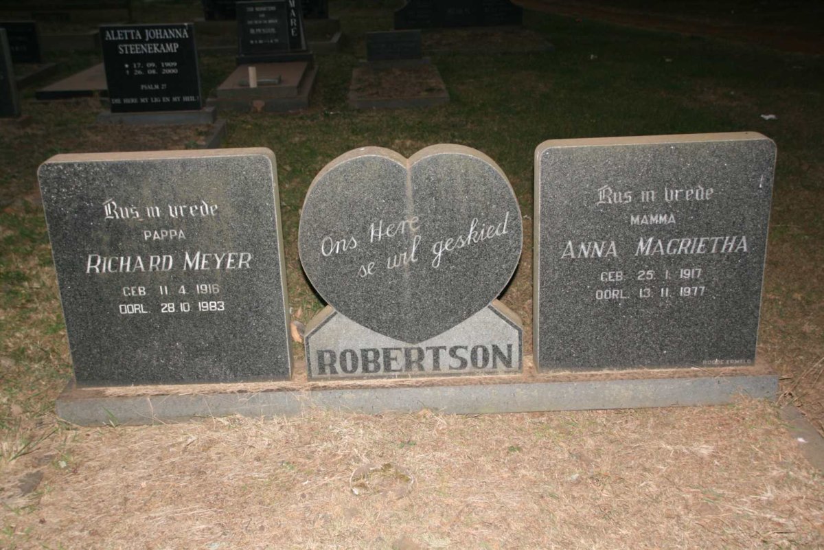 ROBERTSON Richard Meyer 1916-1983 &amp; Anna Magrietha 1917-1977