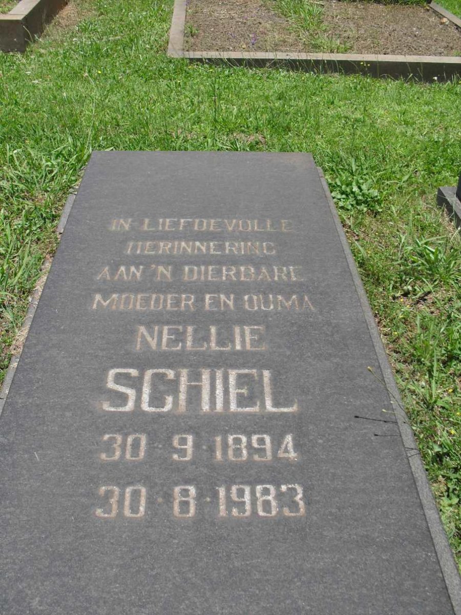 SCHIEL Nellie 1894-1983