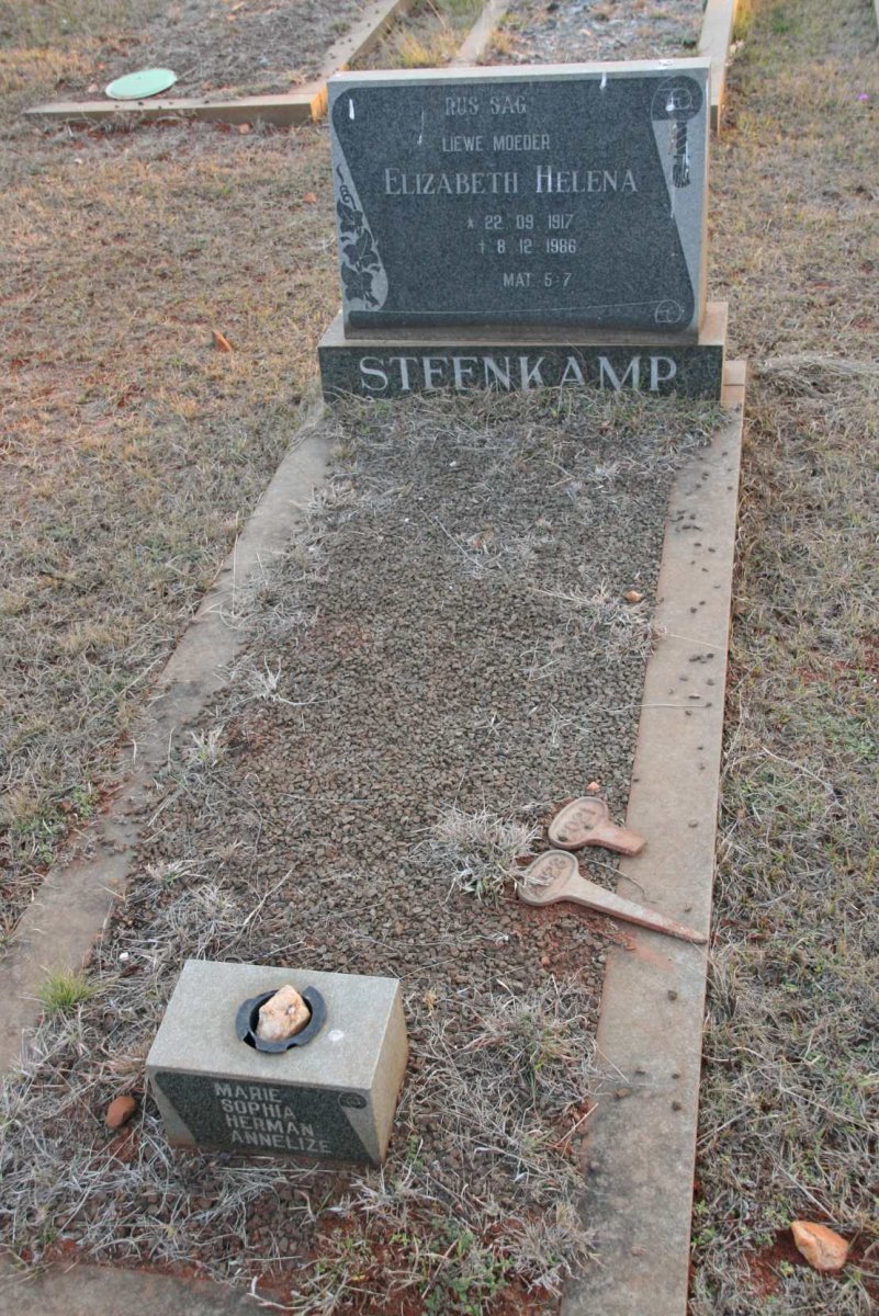STEENKAMP Elizabeth Helena 1917-1986