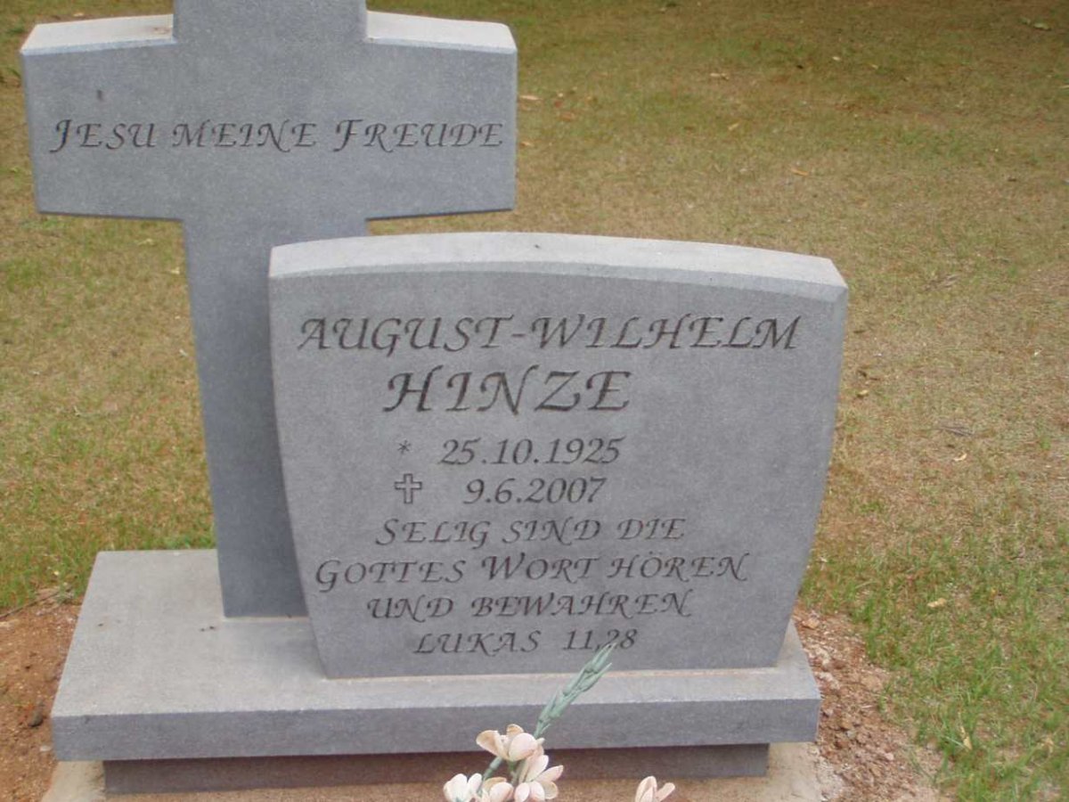 HINZE August-Wilhelm 1925-2007