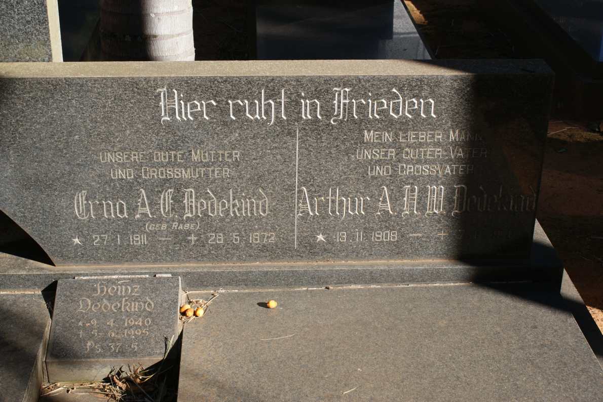 DEDEKIND Arthur A.H.W. 1908-19?? &amp; Erna A.E. RABE 1911-1972 :: DEDEKIND Heinz 1940-1995