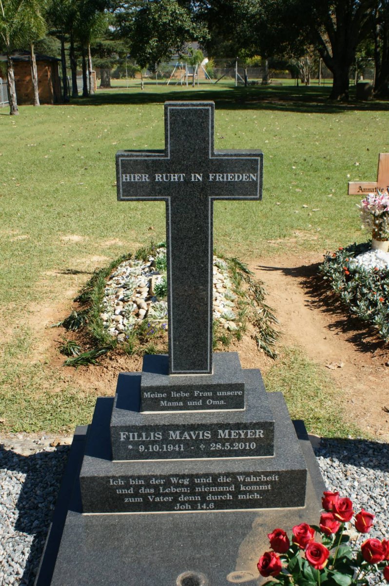MEYER Fillis Mavis 1941-2010