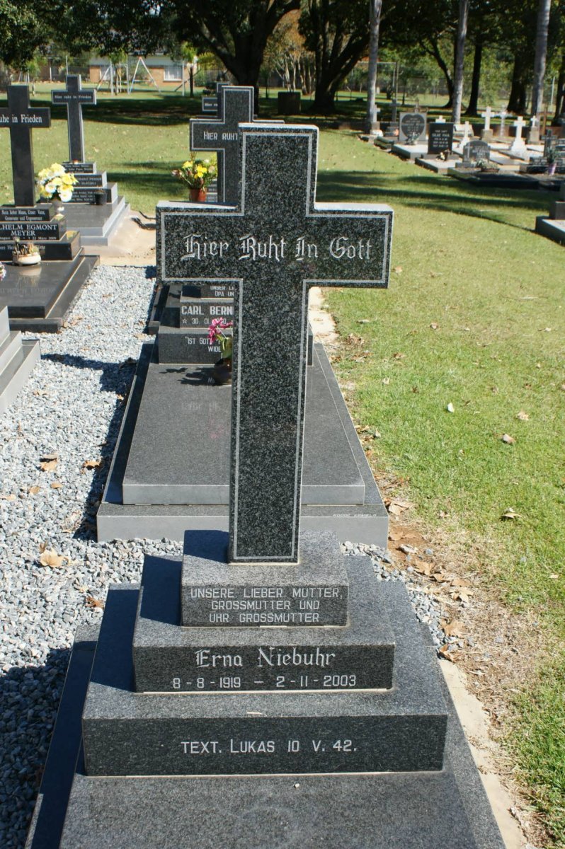 NIEBUHR Erna 1919-2003