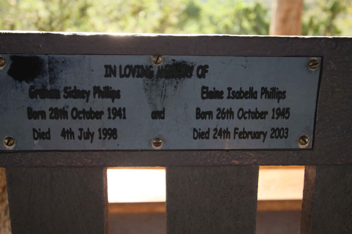 PHILLIPS Graham Sidney 1941-1998 &amp; Elaine Isabella 1945-2003