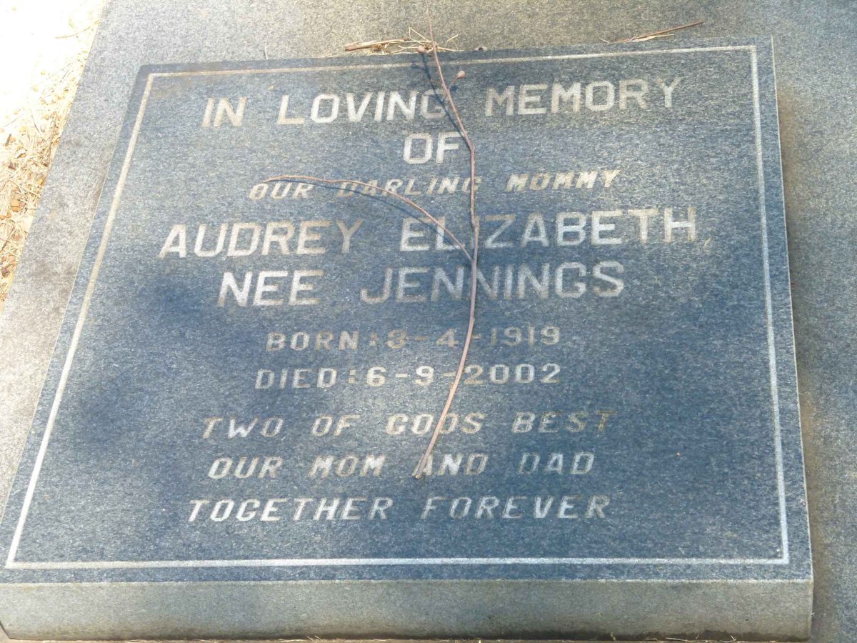 LITHGOW Audrey Elizabeth nee JENNINGS 1919-2002