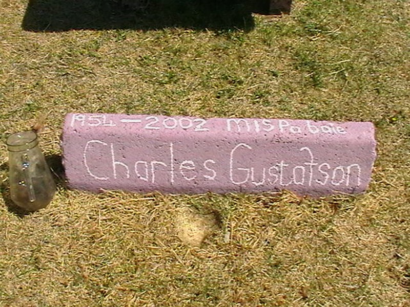 GUSTAFSON Charles 1954-2002