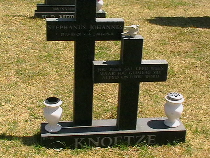 KNOETZE Stephanus Johannes 1973-2004