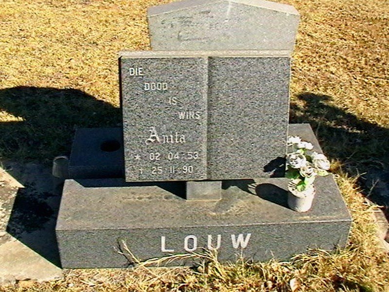 LOUW Anita 1953-1990