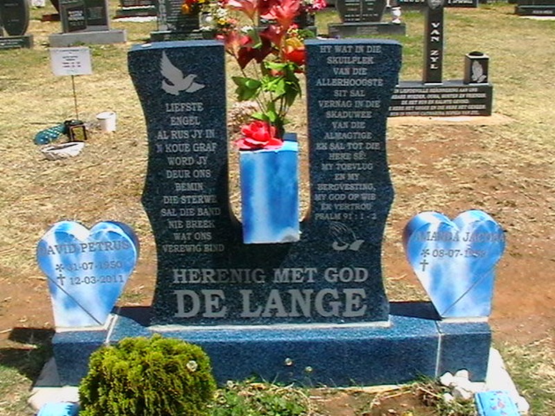 LANGE David Petrus 1950-2011 &amp; Amanda Jacoba 1952-
