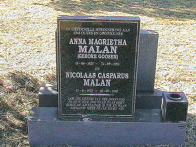MALAN Nicolaas Casparus 1922-2005 &amp; Anna Magrietha GOOSEN 1925-1993