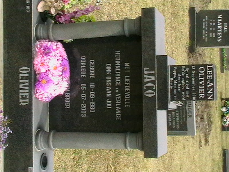OLIVIER Jaco 1980-2003 :: OLIVIER Lee-Ann 2010-2010