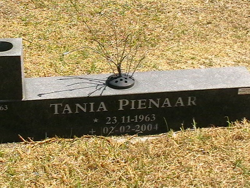 PIENAAR Tania 1963-2004
