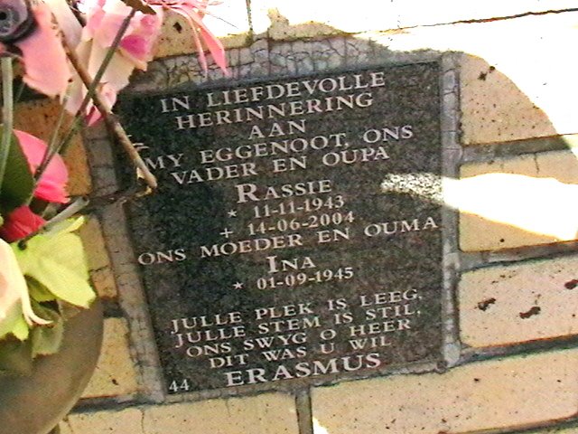 ERASMUS Rassie 1943-2004 &amp; Ina 1945-