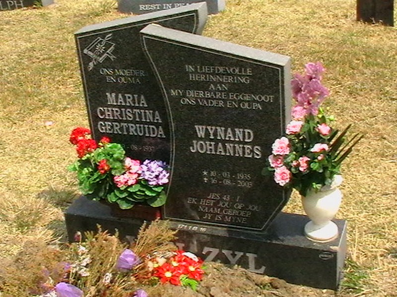 ZYL Wynand Johannes, van 1935-2003 &amp; Maria Christina Gertruida 1937-
