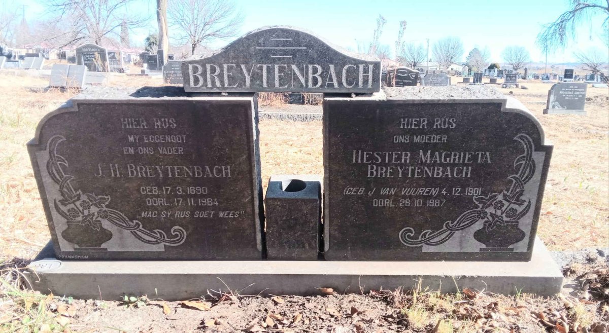 BREYTENBACH J.H. 1890-1964 & Hester Magrietha J. VAN VUUREN 1901-1987
