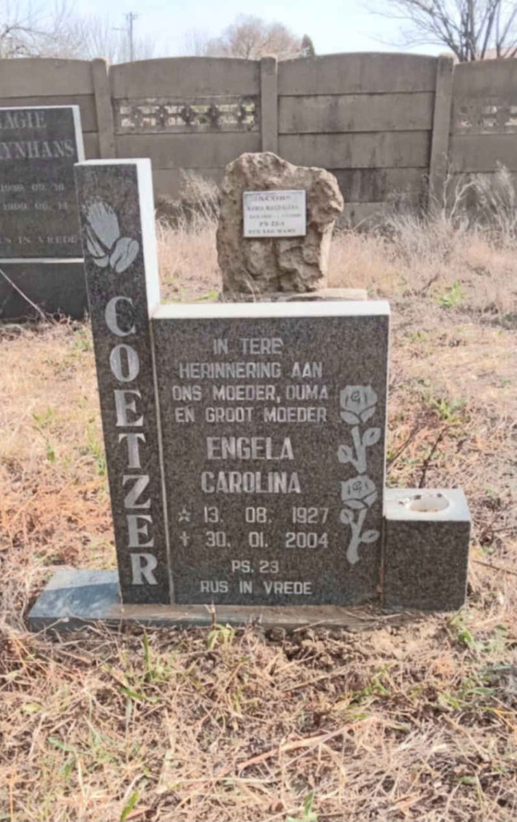 COETZER Engela Carolina 1927-2004
